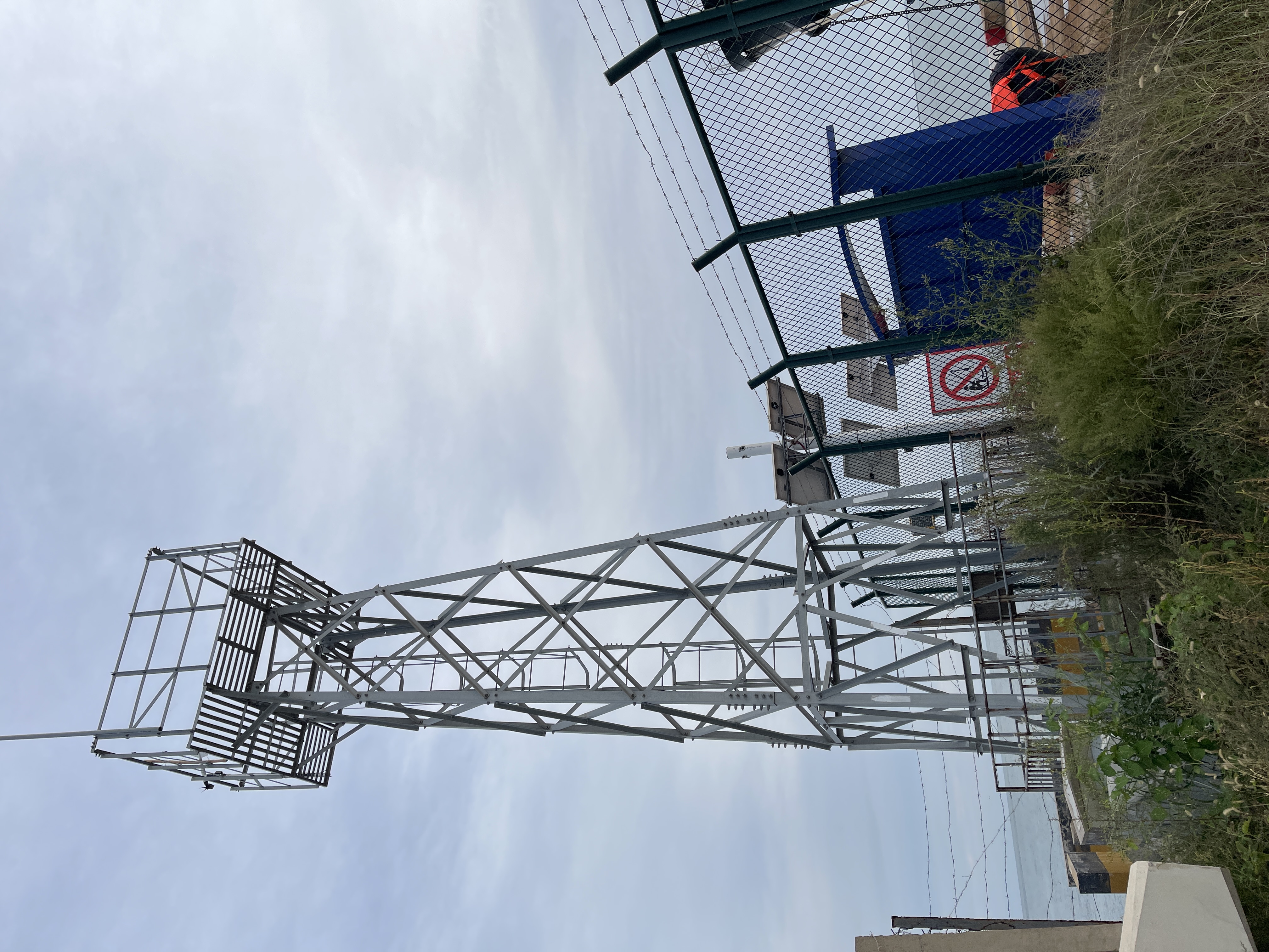 离开-绥中港码头