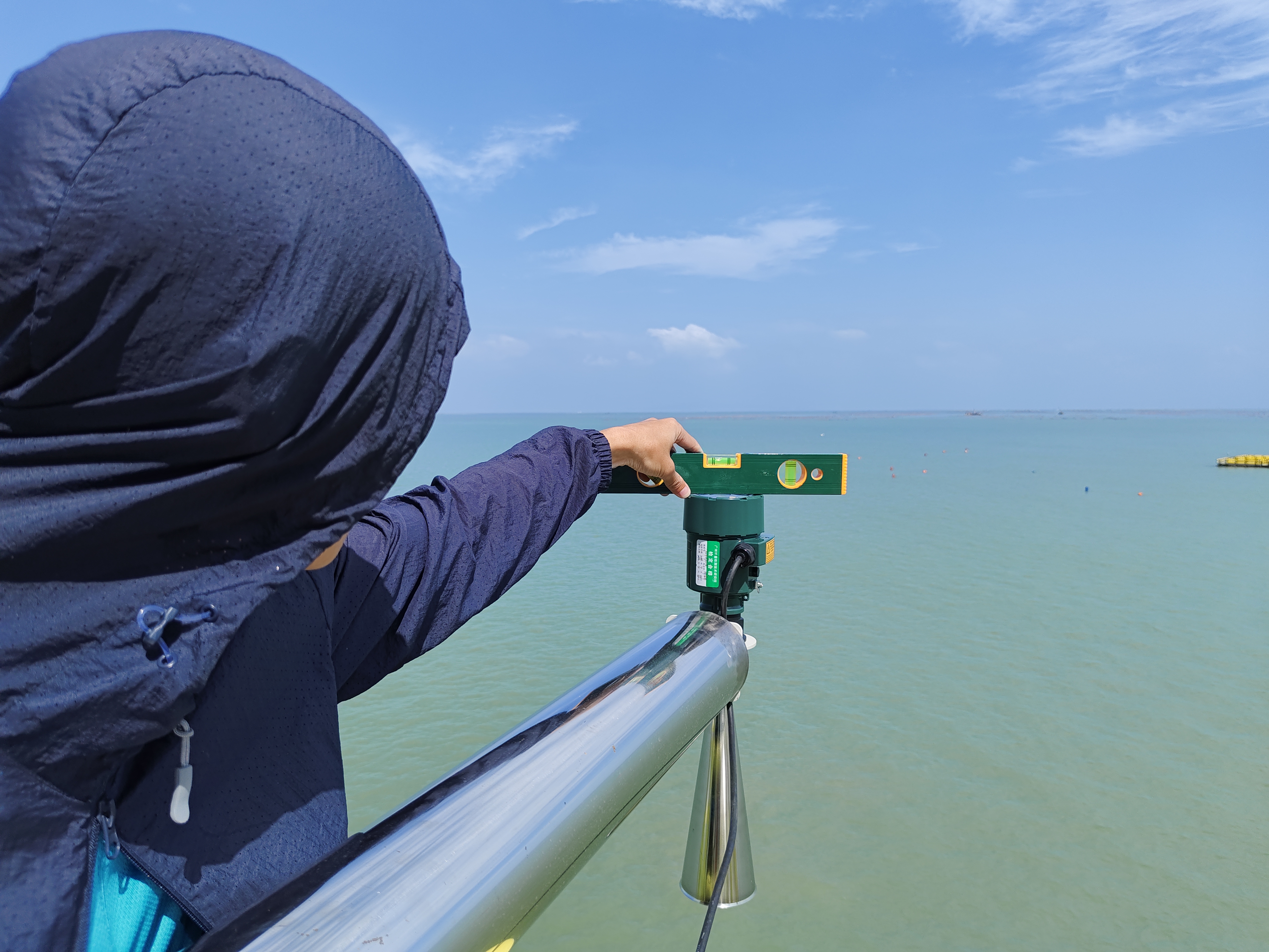 调平雷达水位计