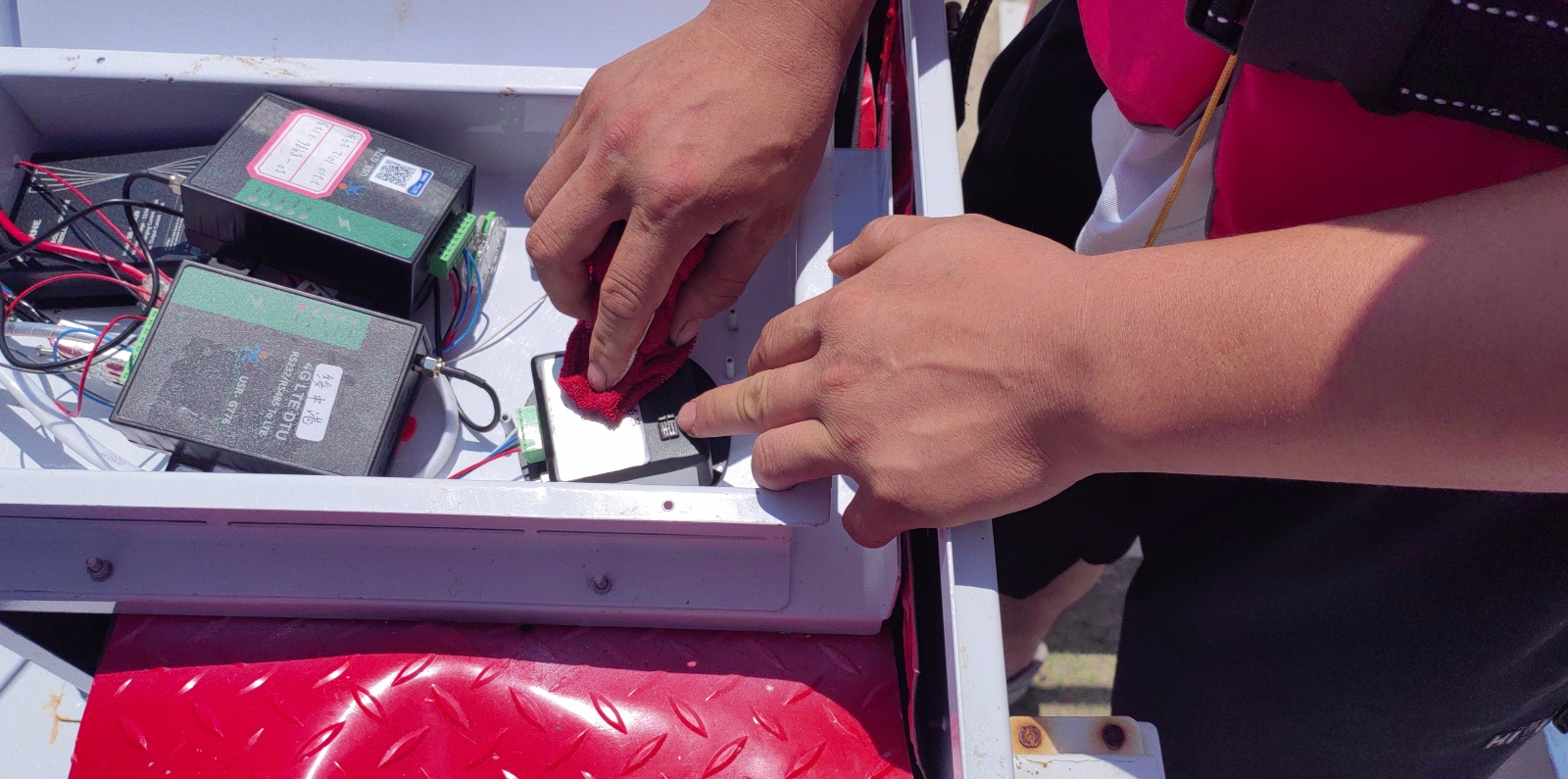 绥中港码头点-气压传感器