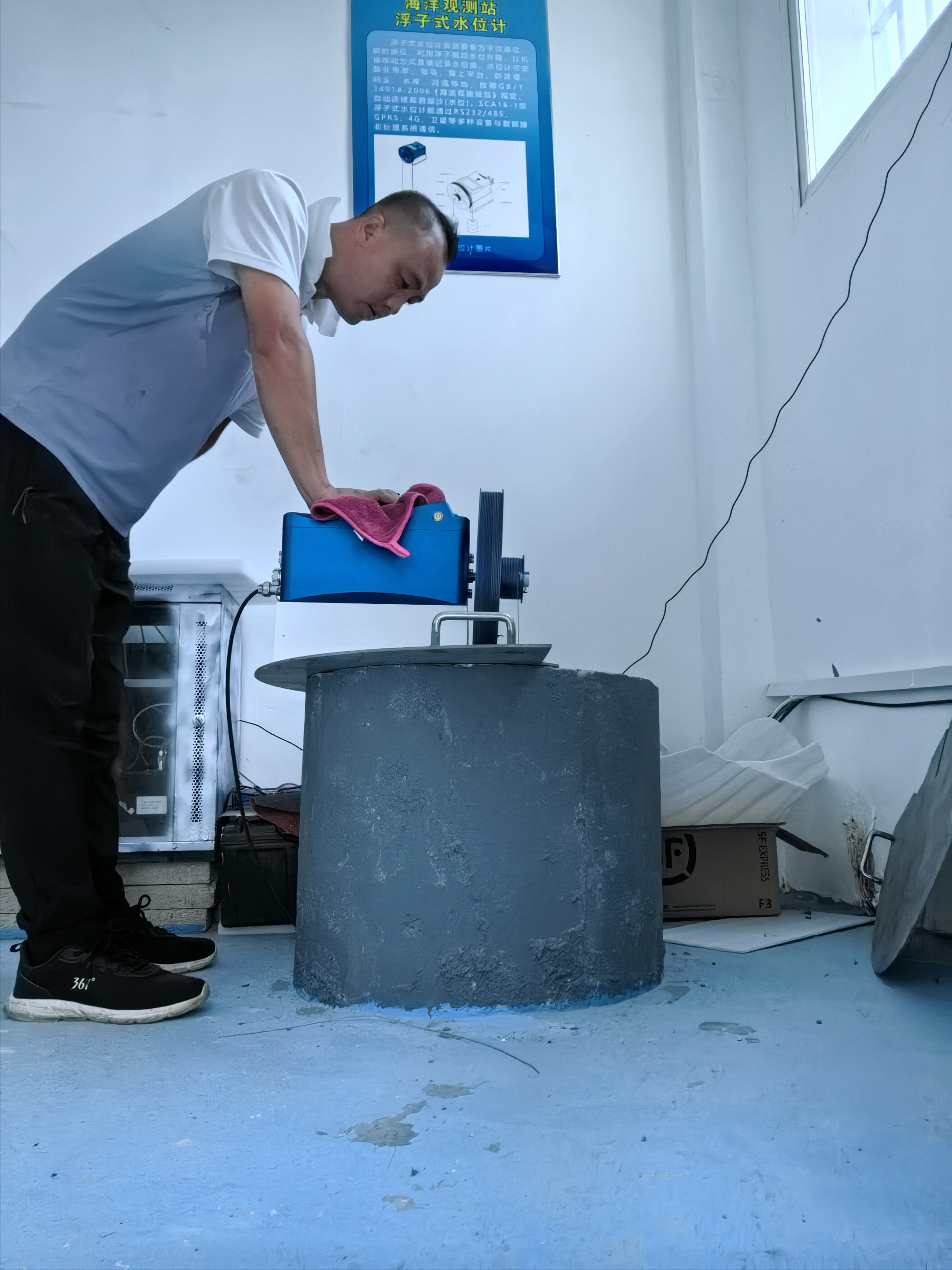 丹东大鹿岛站-浮子式潮位仪