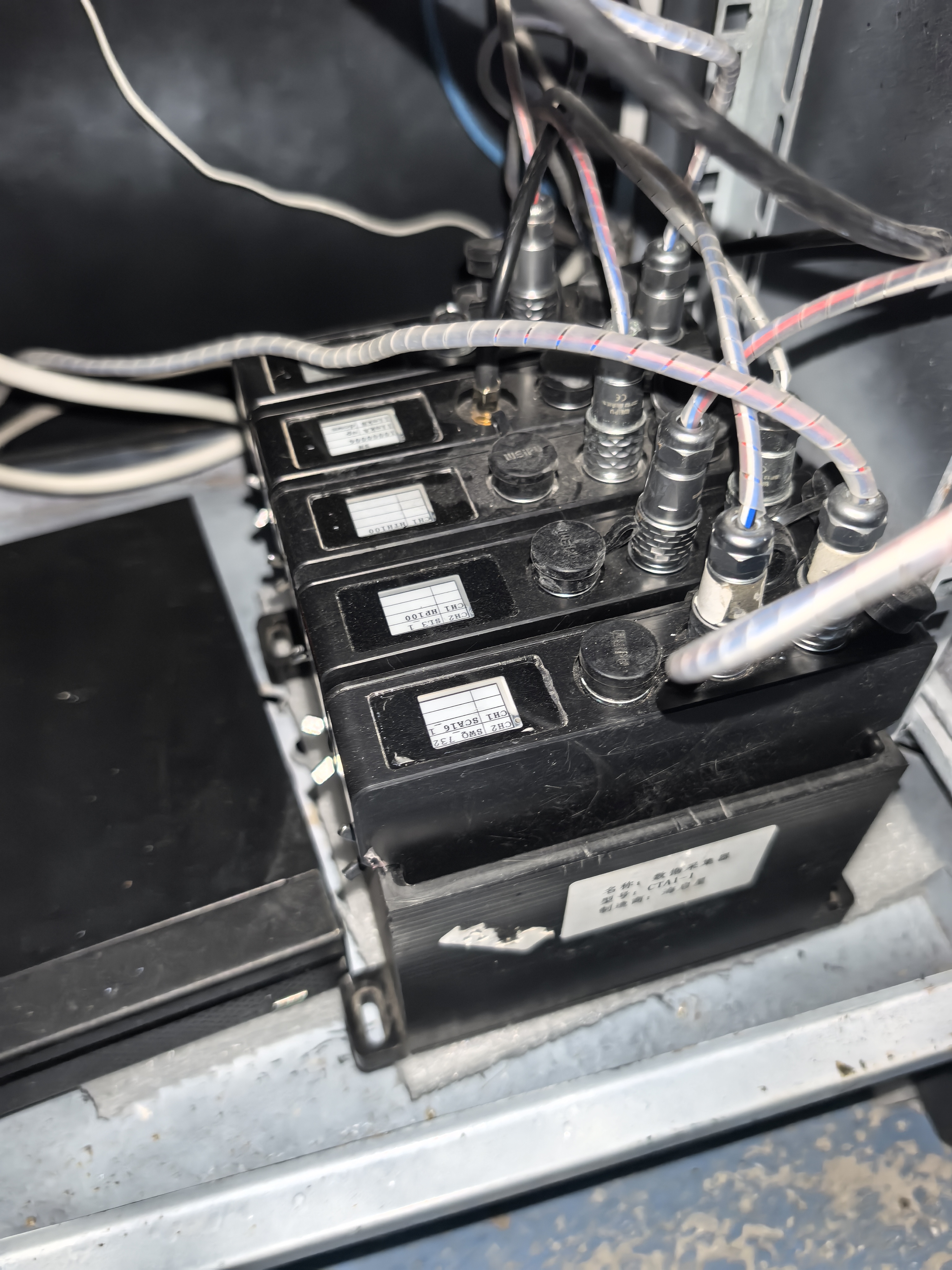 丹东大鹿岛站-数据采集器