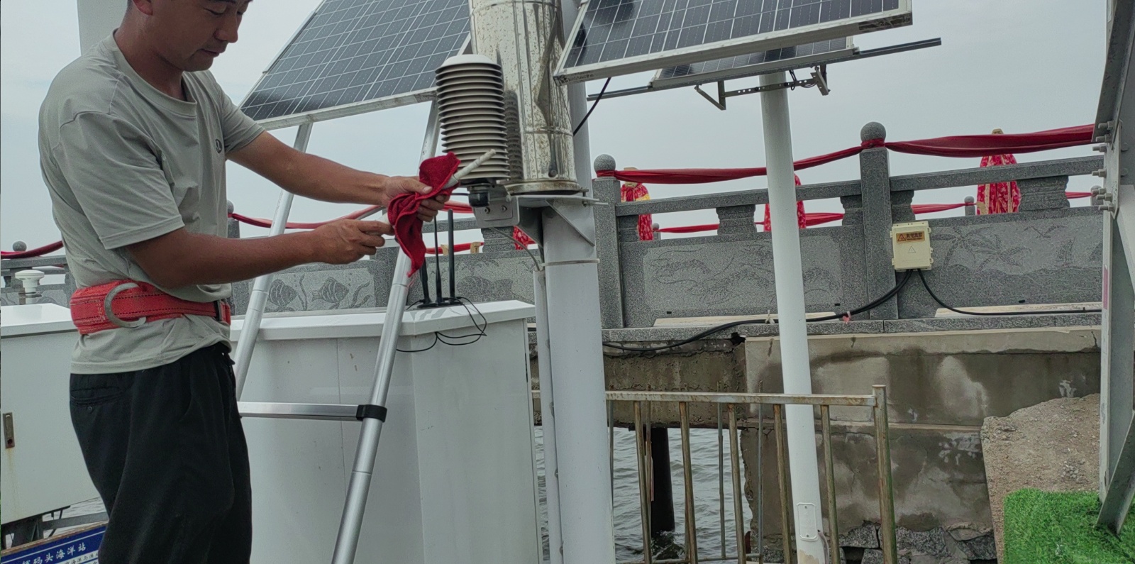 光辉码头点-温湿传感器