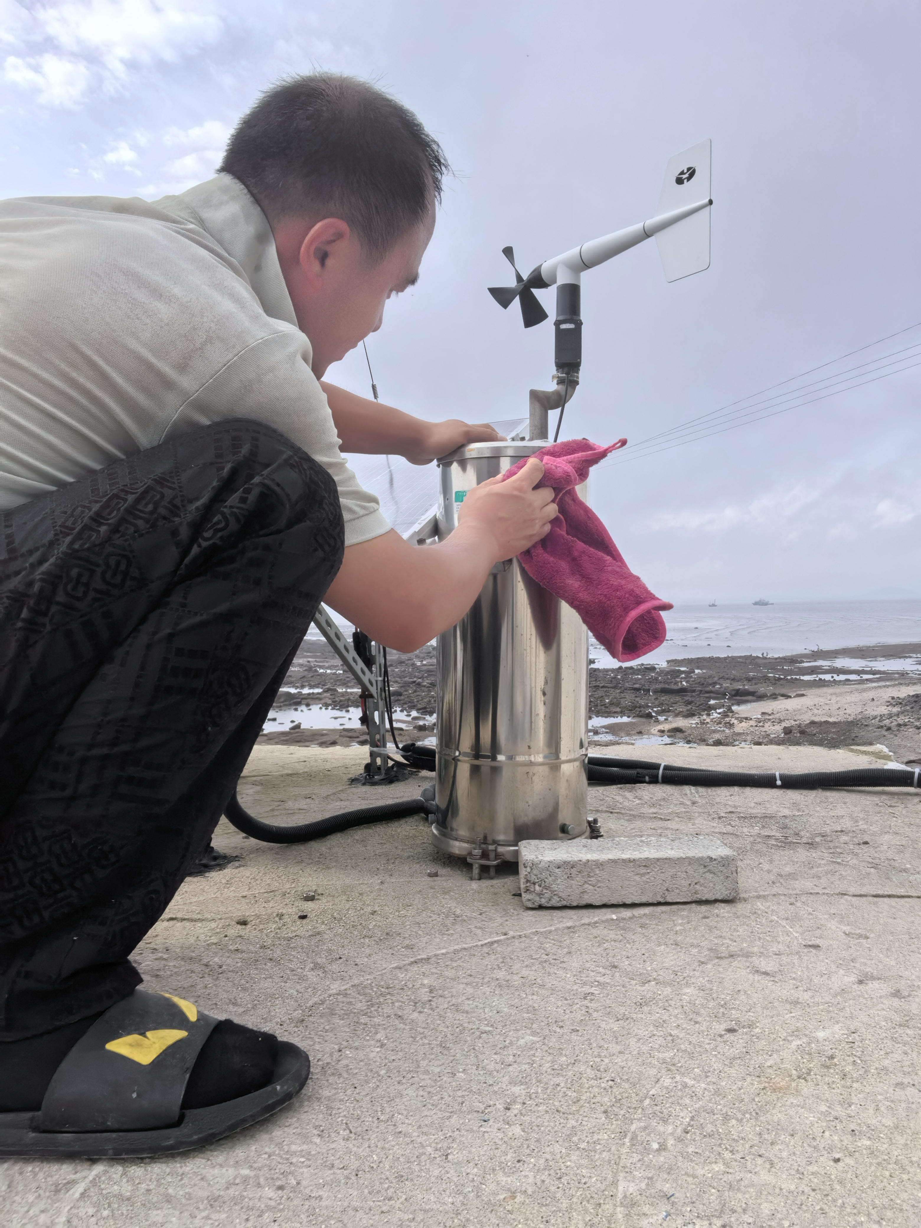 丹东大鹿岛站-雨量器
