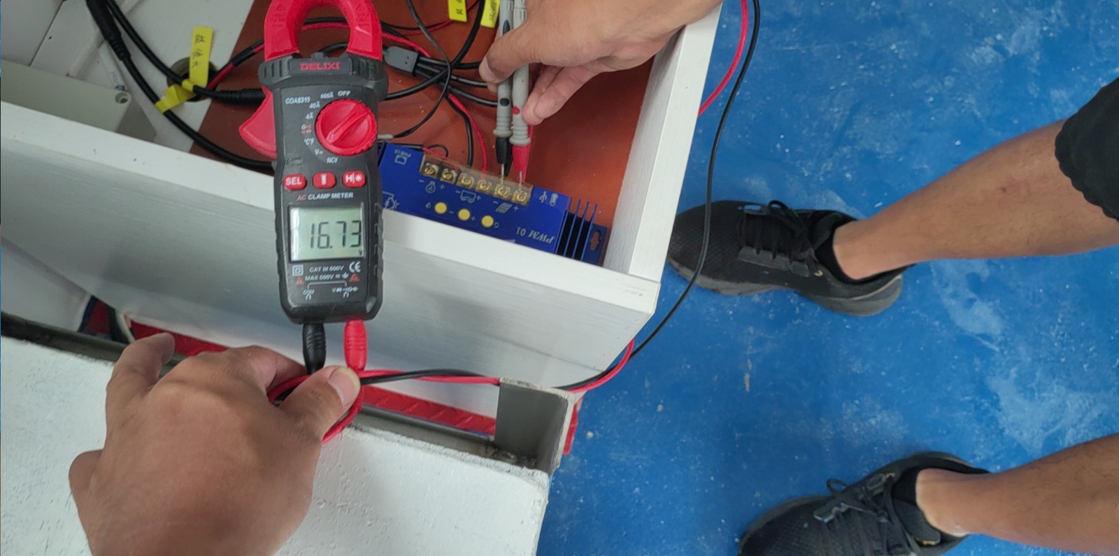 盘锦二界沟站-供电系统-蓄电池、充电控制器