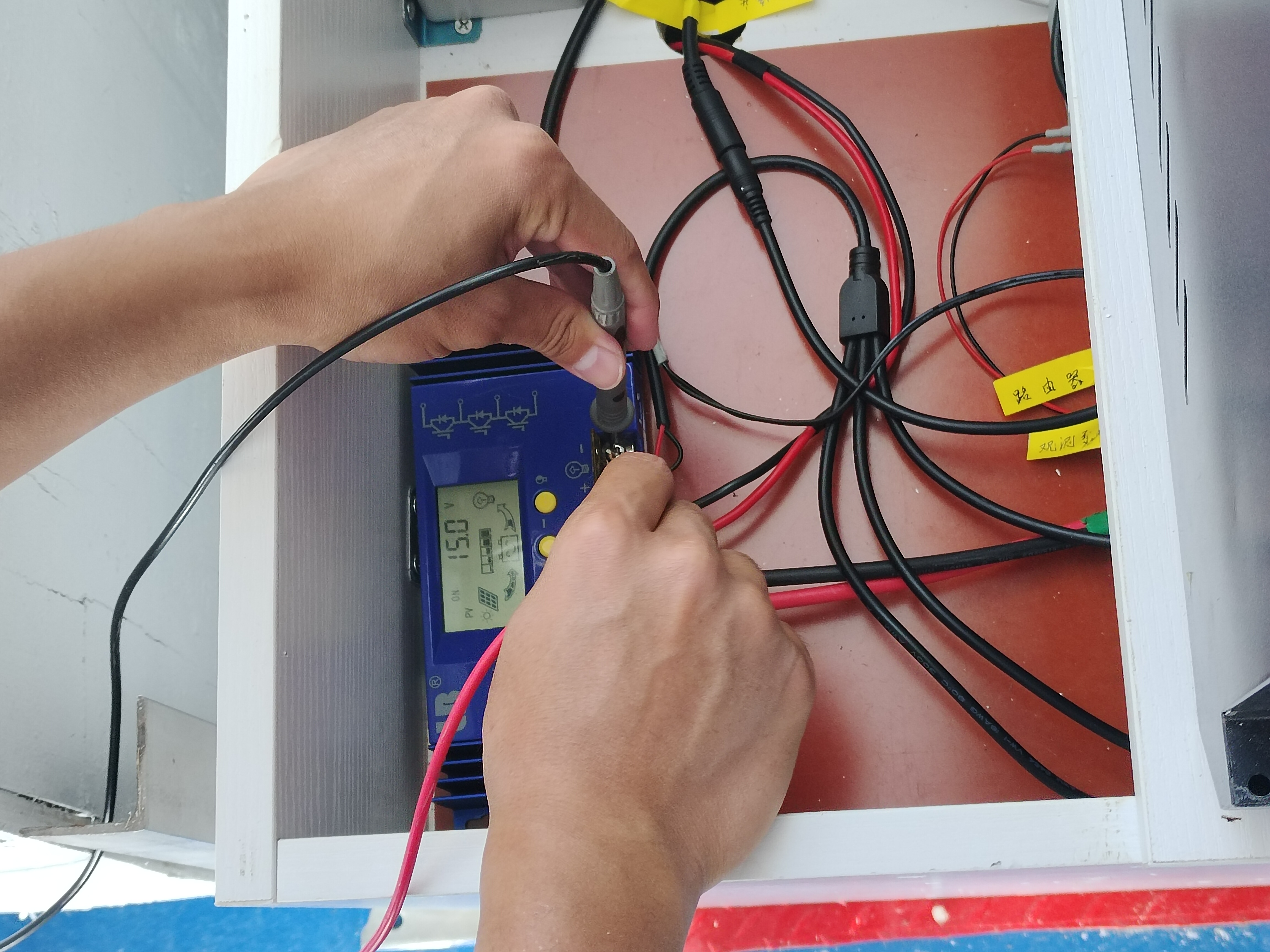 盘锦二界沟站-供电系统-蓄电池、充电控制器