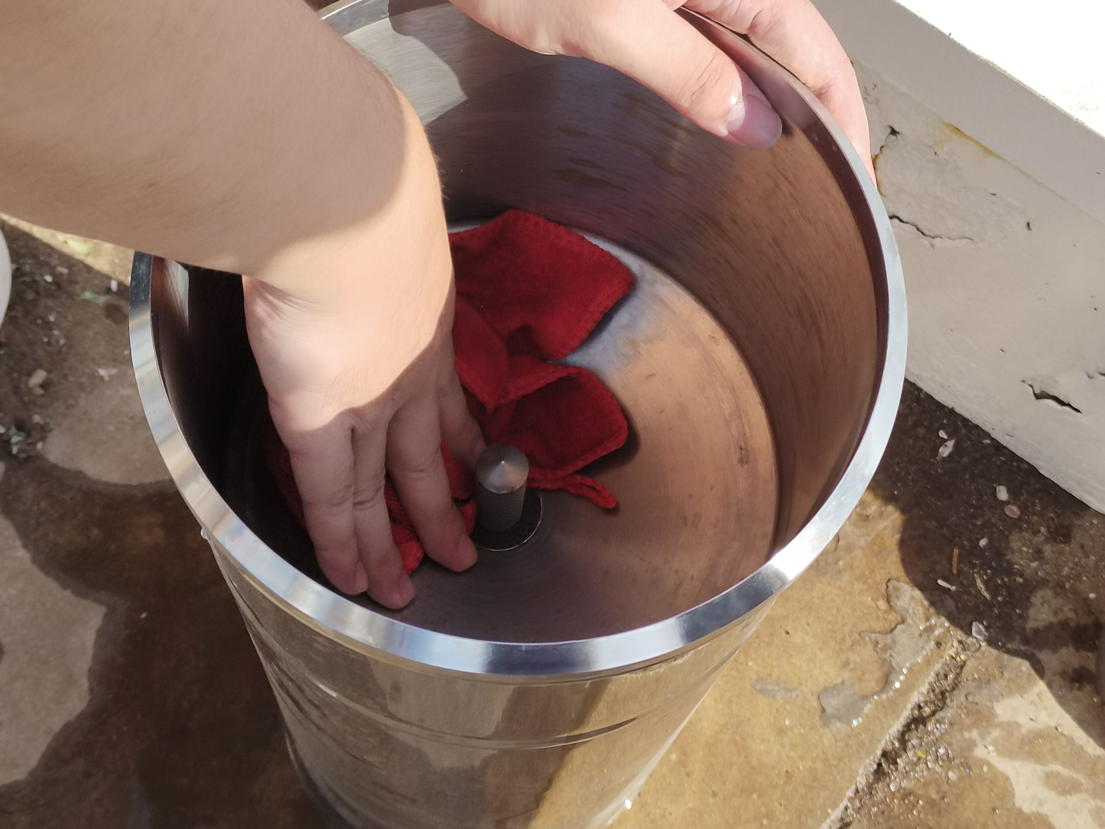 绥中港码头点-雨量器