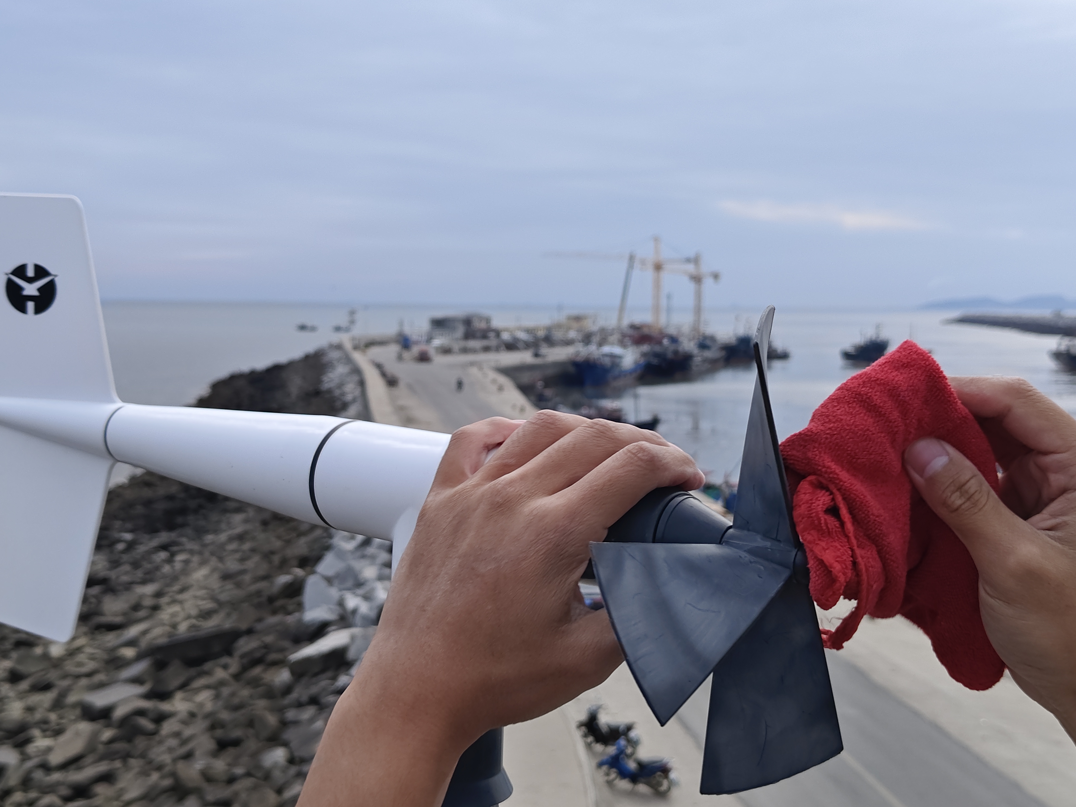 南尖码头点-风向风速传感器