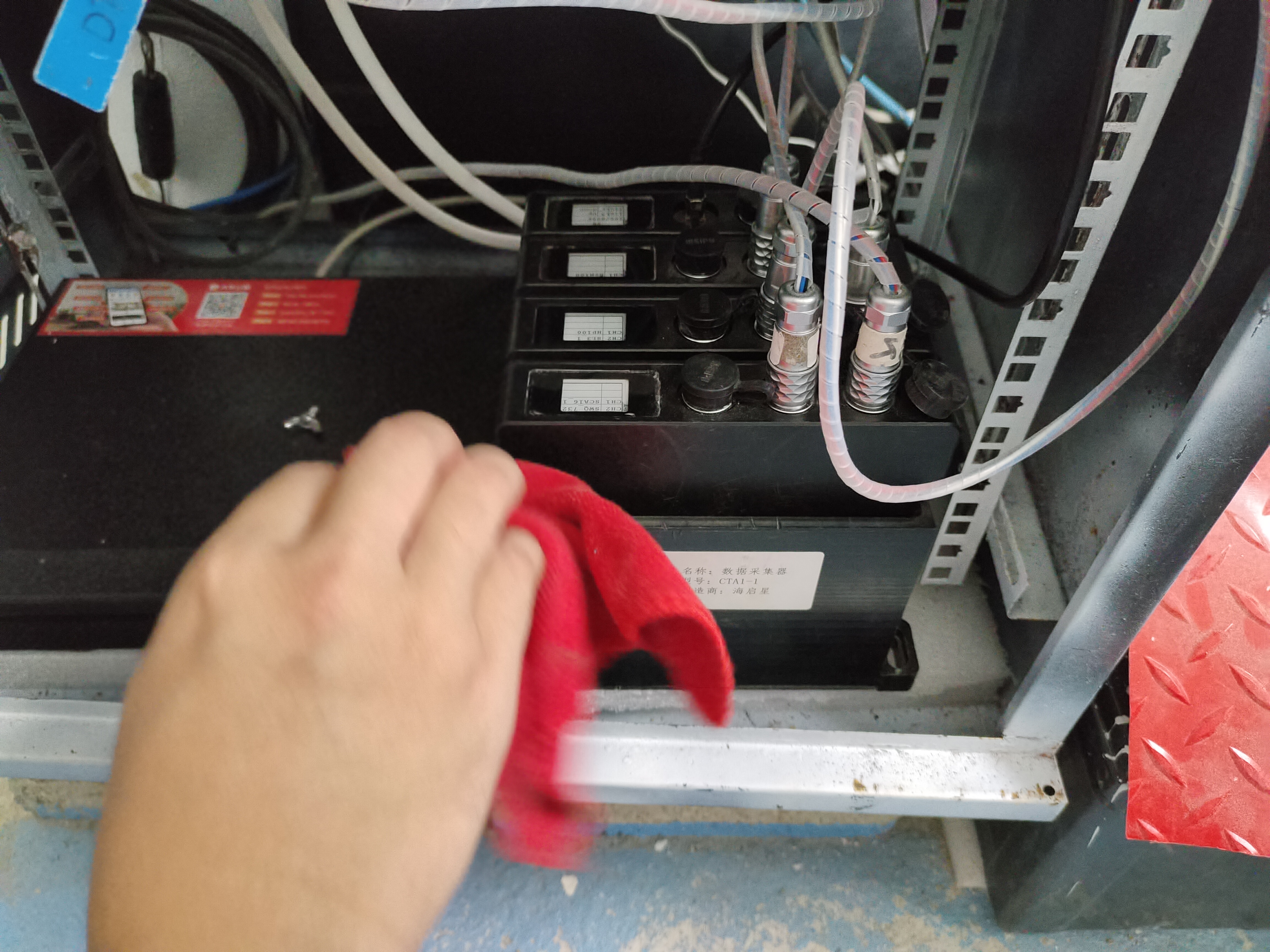 丹东大鹿岛站-数据采集器