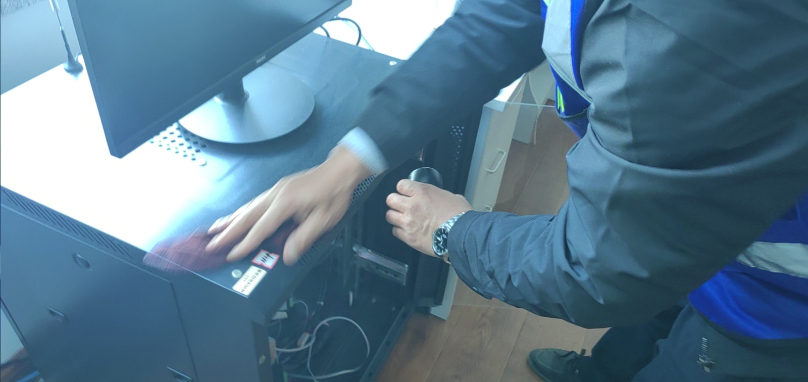 营口白沙湾站-设备箱