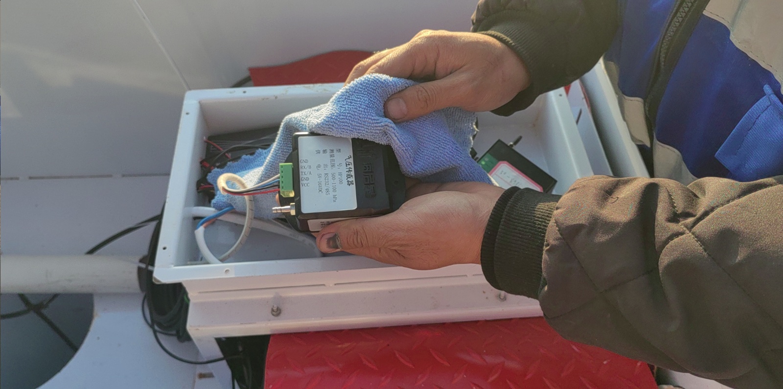 绥中港码头点-气压传感器