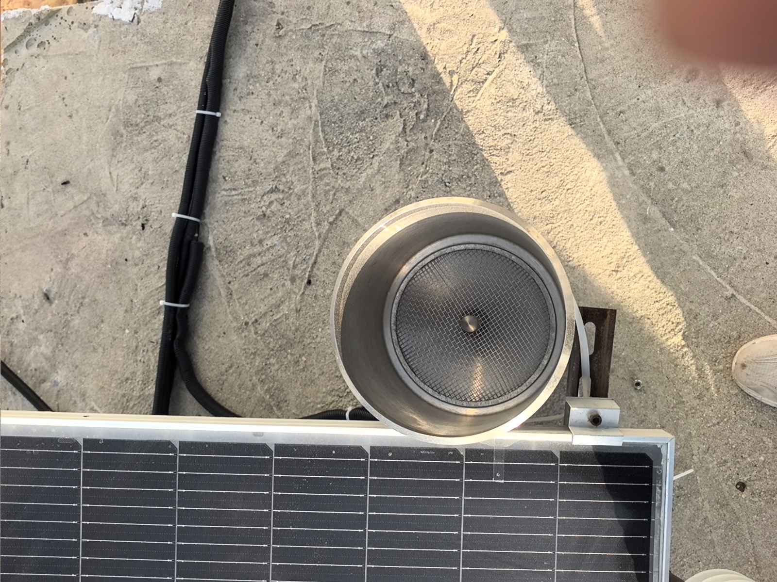 丹东大鹿岛站-雨量器