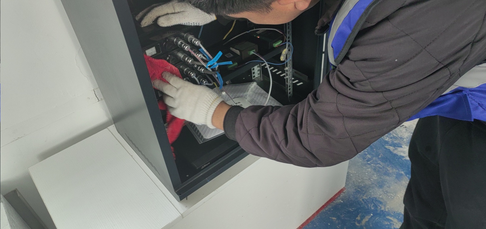 盘锦二界沟站-数据采集器