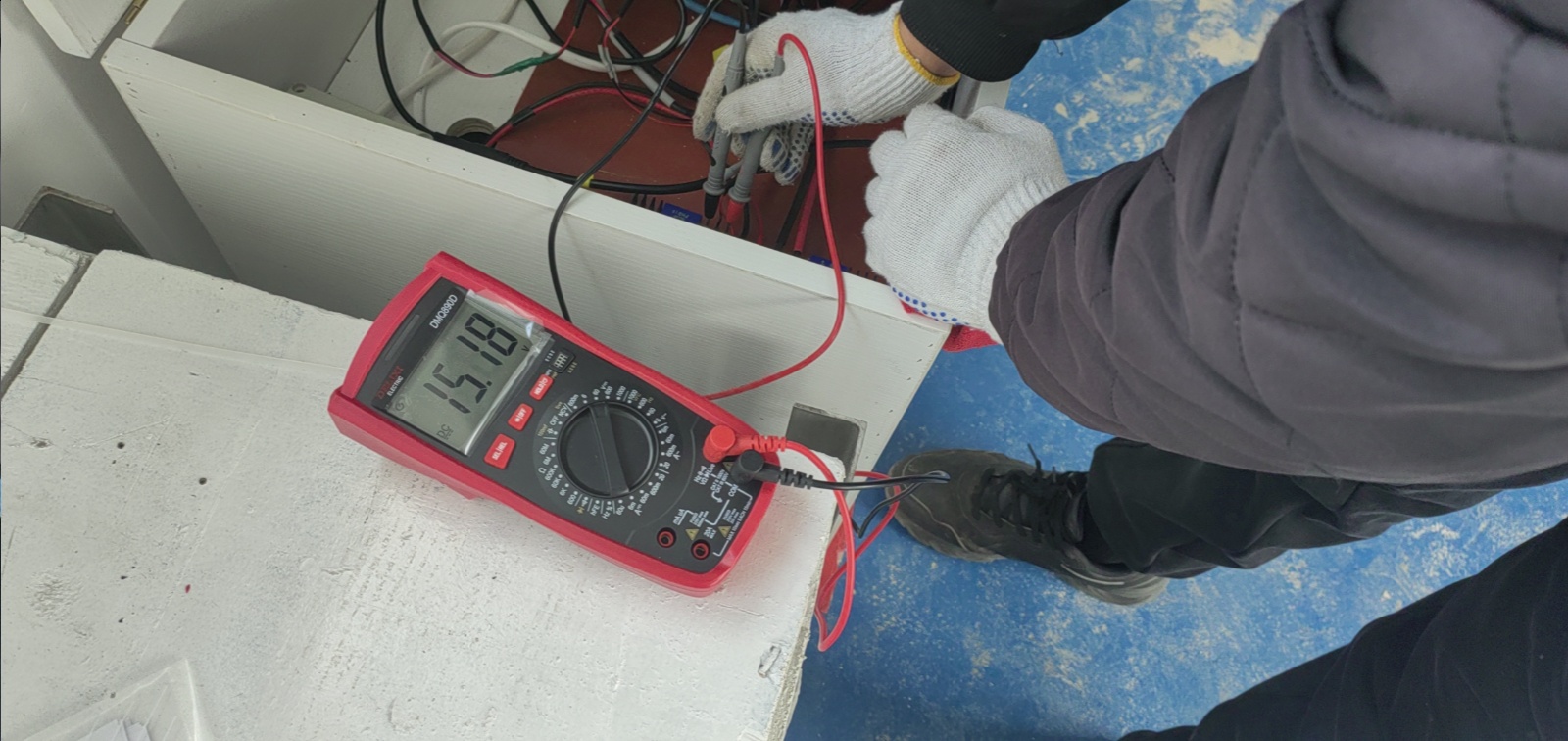 盘锦二界沟站-供电系统-蓄电池、充电控制器