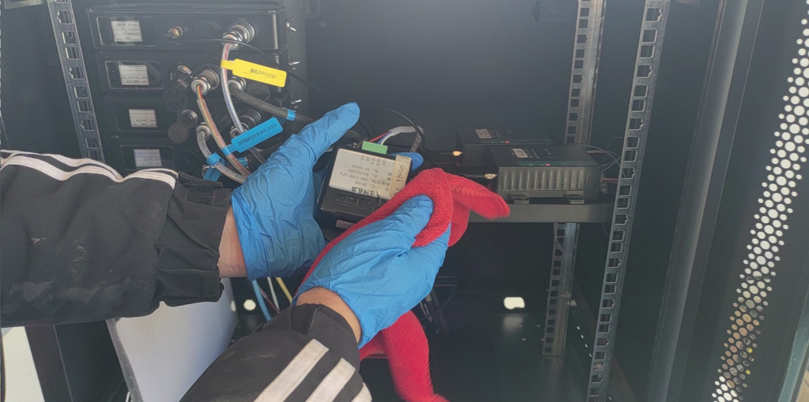 绥中天龙寺渔港站-气压传感器