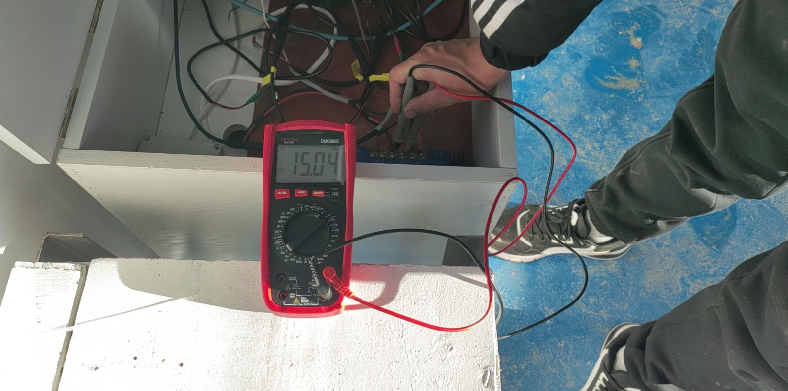 盘锦二界沟站-供电系统-蓄电池、充电控制器