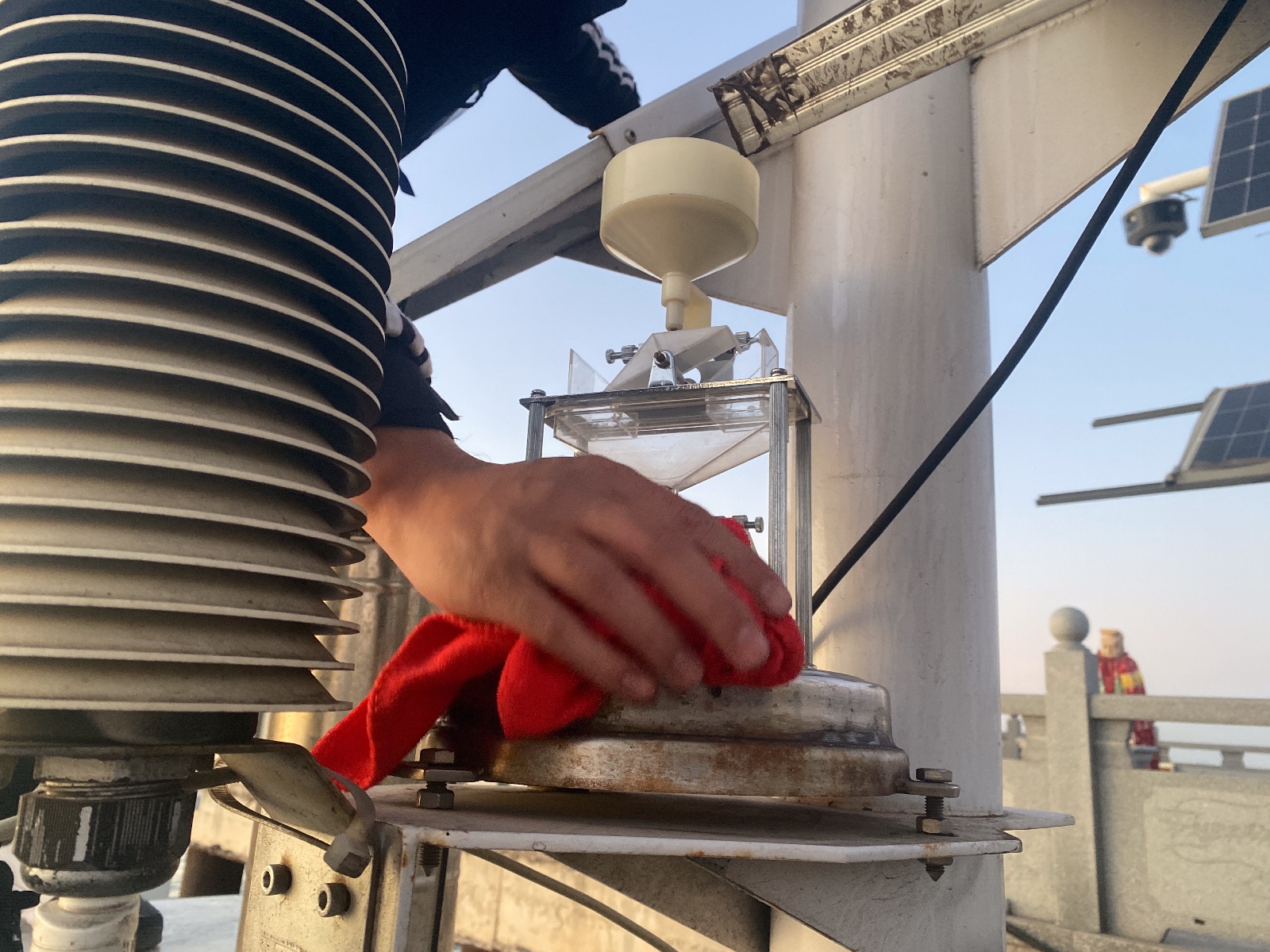 光辉码头点-雨量器