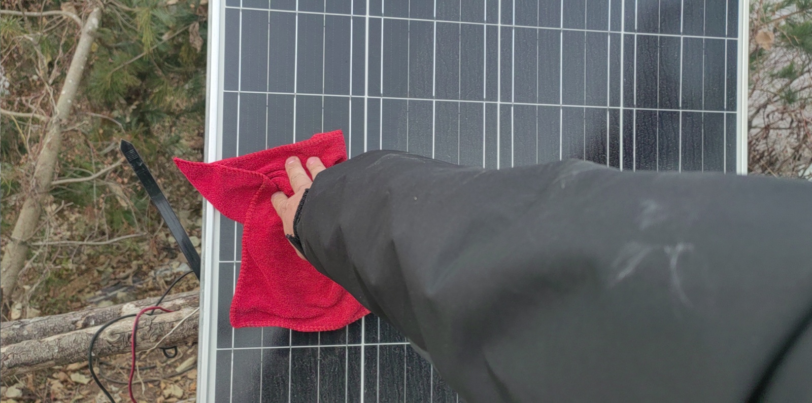 丹东大鹿岛站-供电系统-太阳能板