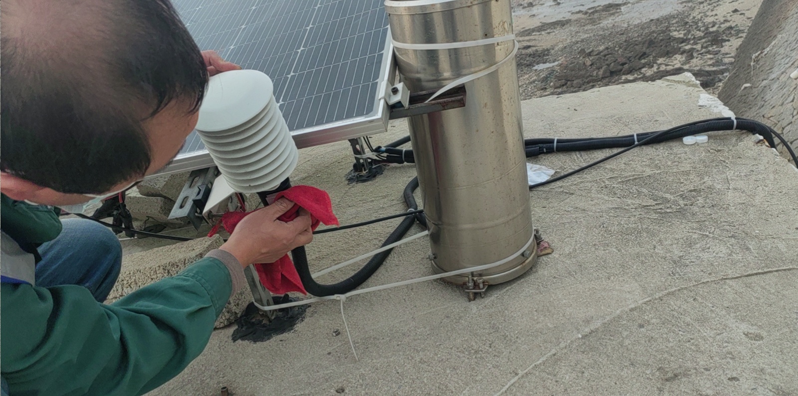 丹东大鹿岛站-温湿传感器