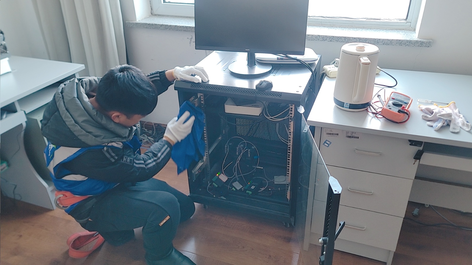 营口白沙湾站-设备箱