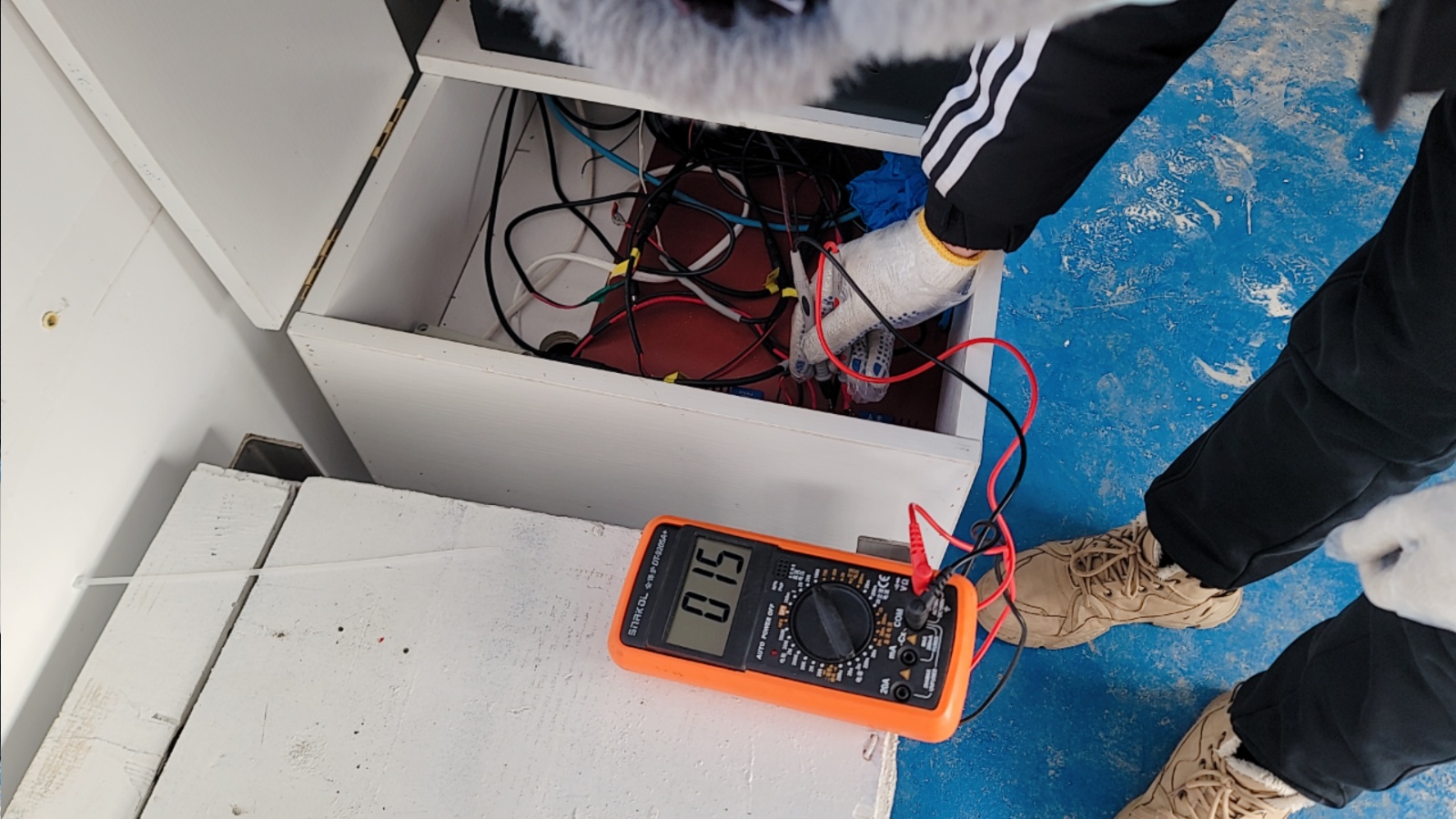 盘锦二界沟站-供电系统-蓄电池、充电控制器