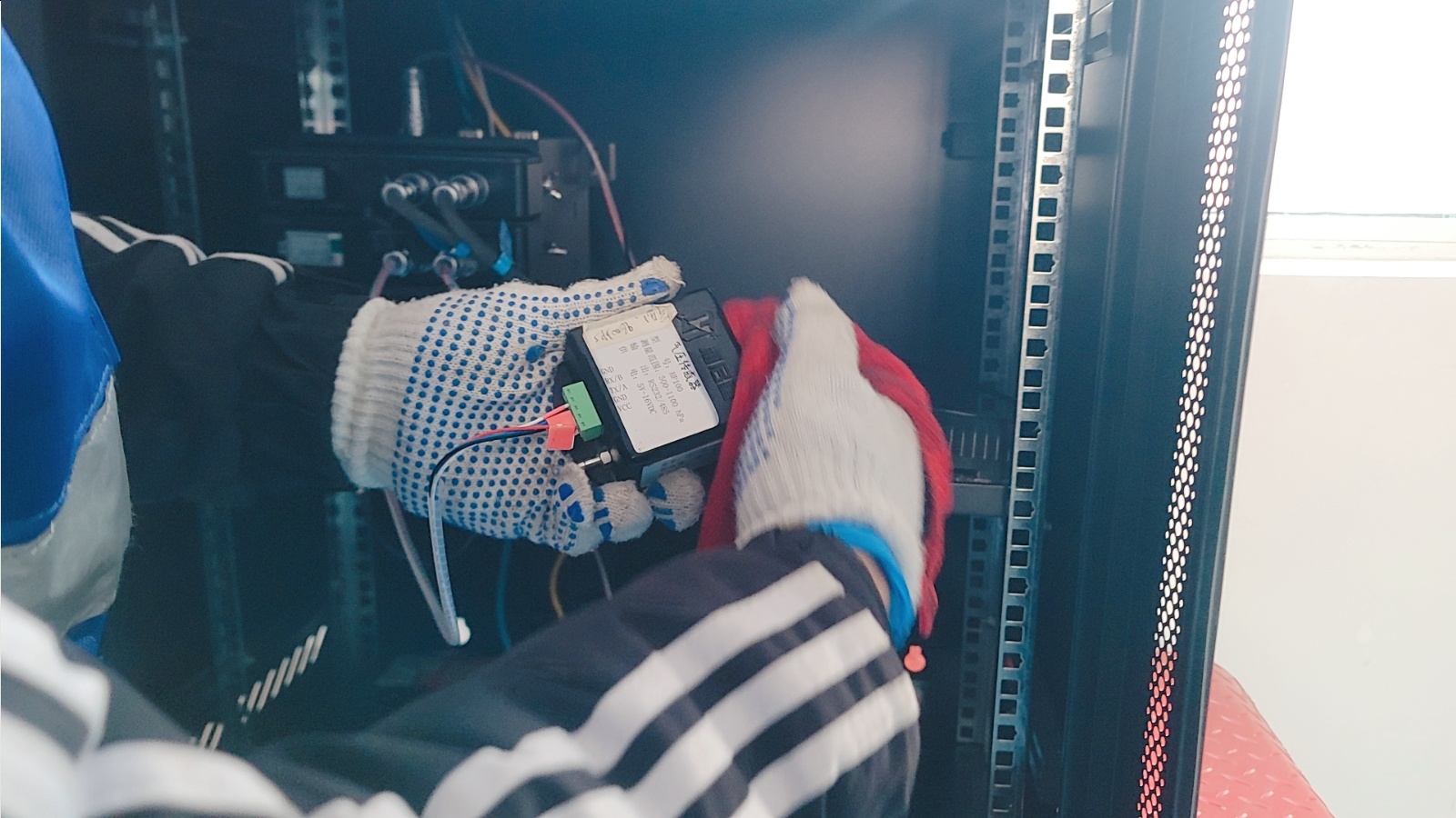 锦州中心渔港站-气压传感器