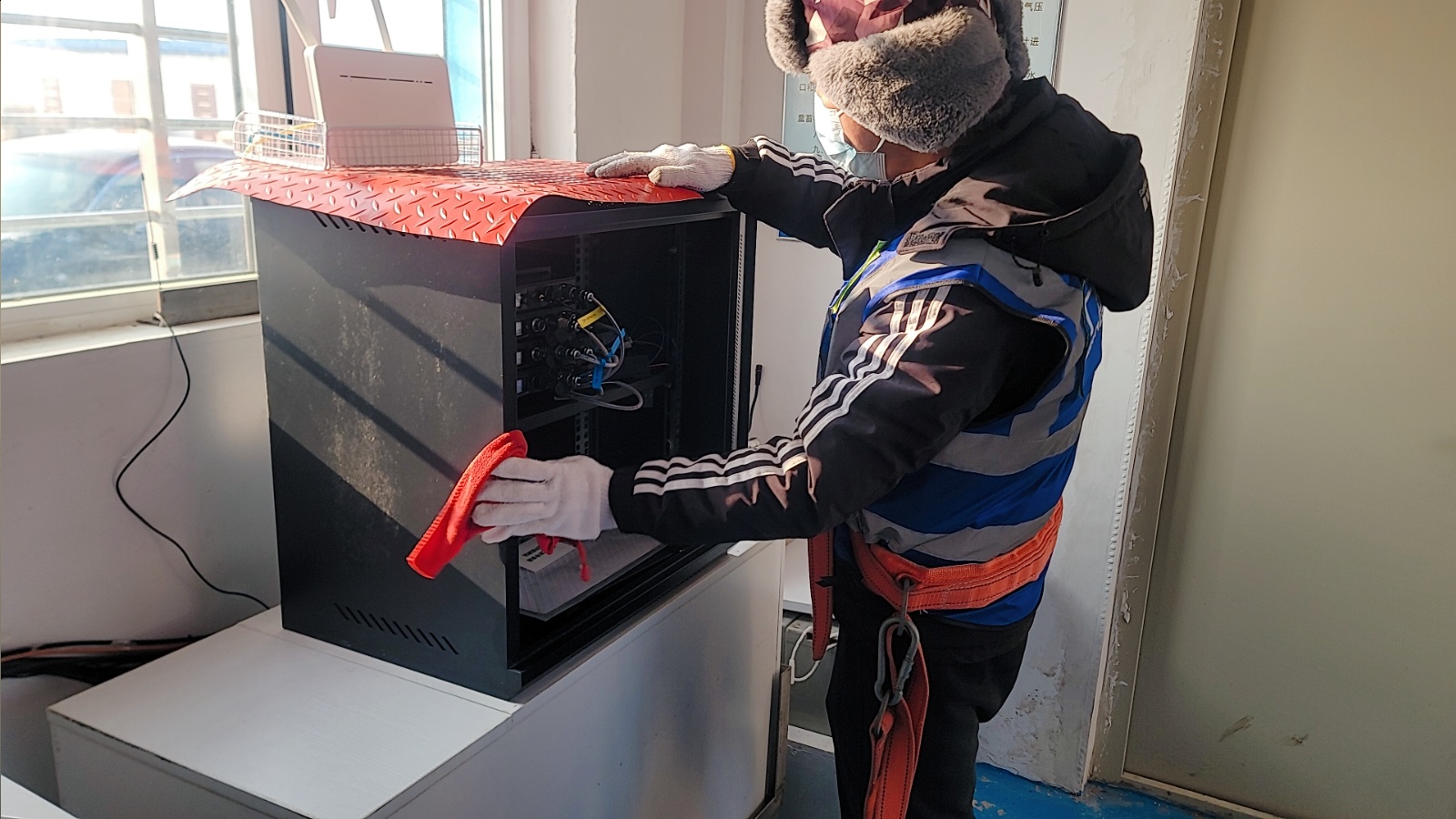 绥中天龙寺渔港站-设备箱