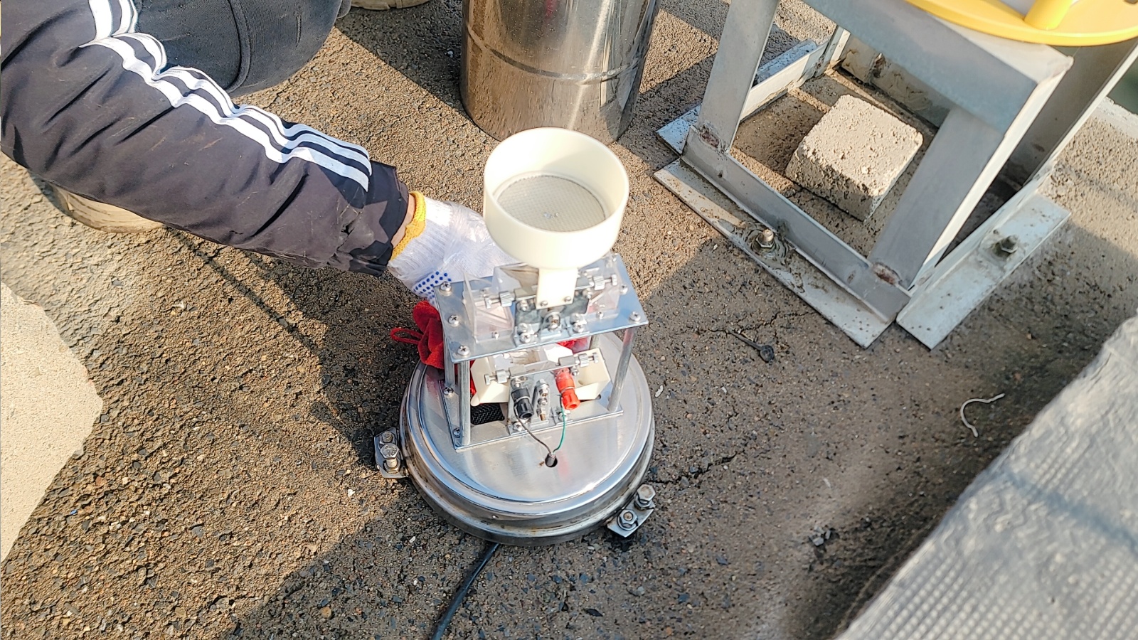 绥中天龙寺渔港站-雨量器