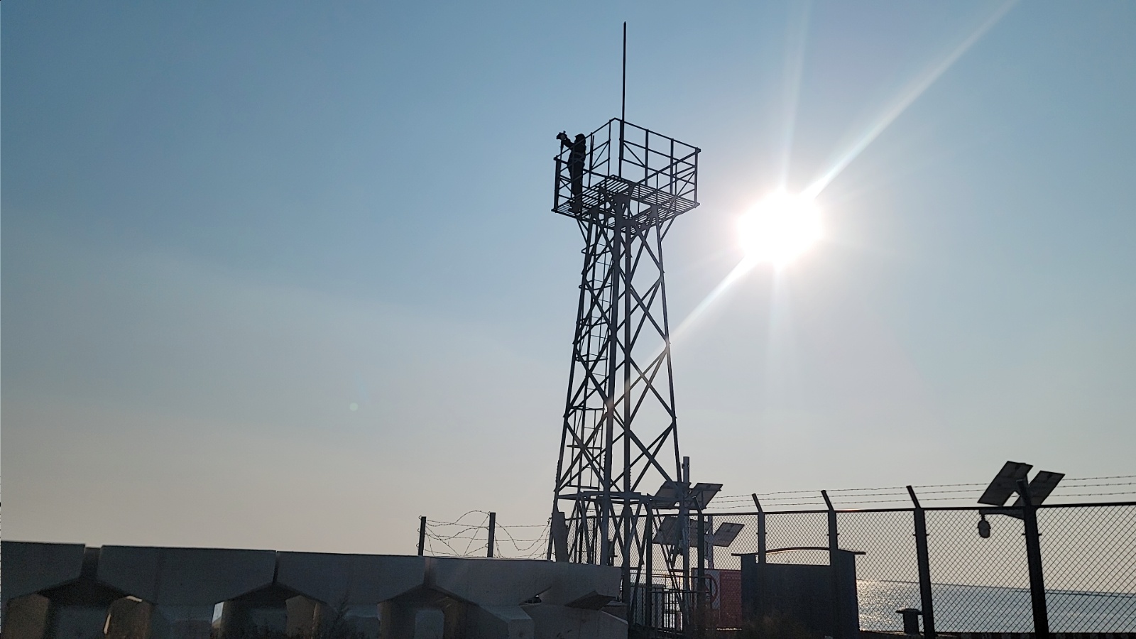 绥中港码头点-气象塔